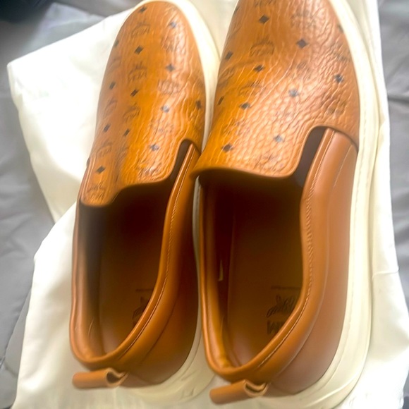 Size 46 - Picture 1 of 1